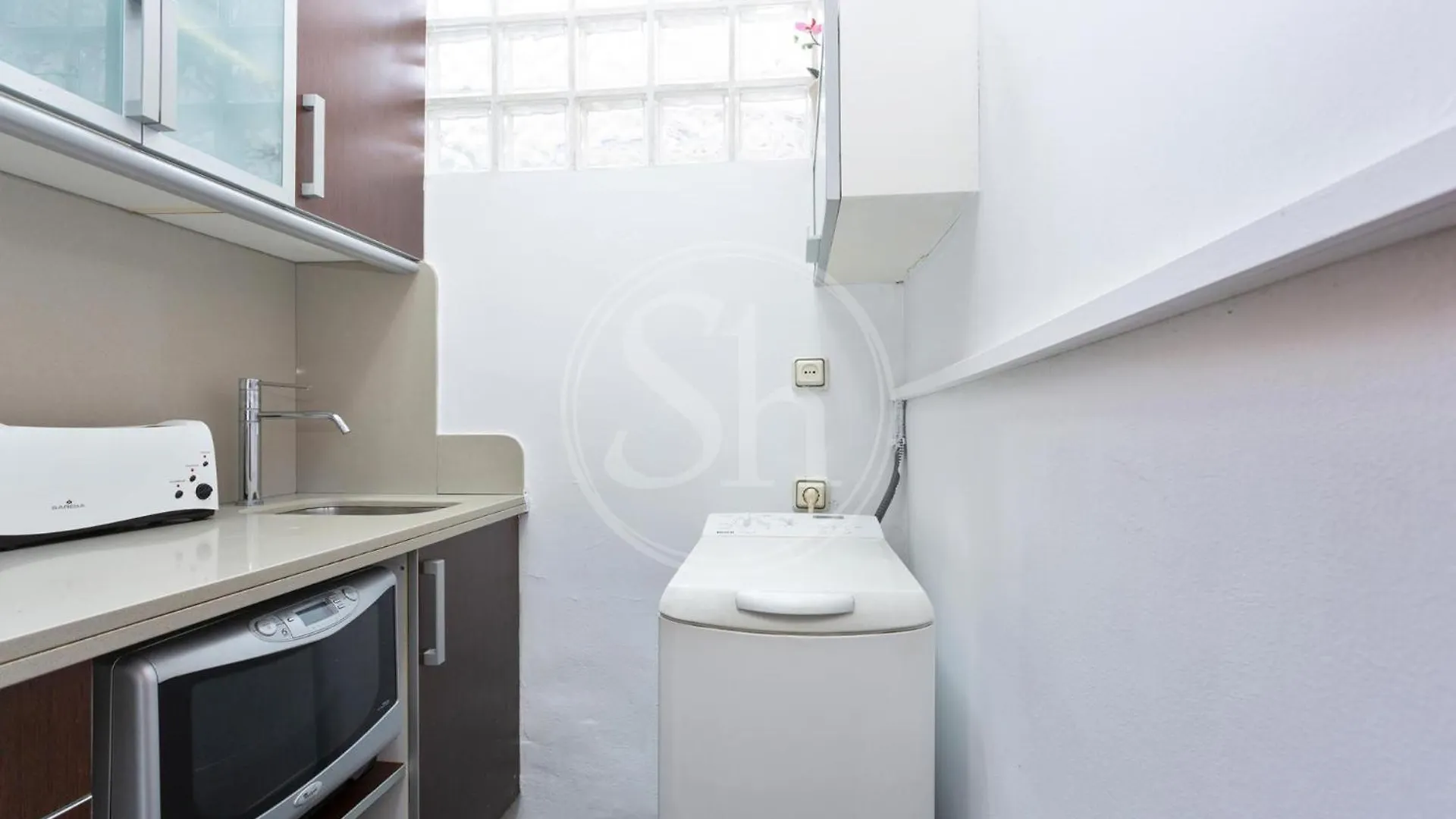 Apartamento Cerca De La Sagrada Familia Para 2 Barcelona 0*,  Spain